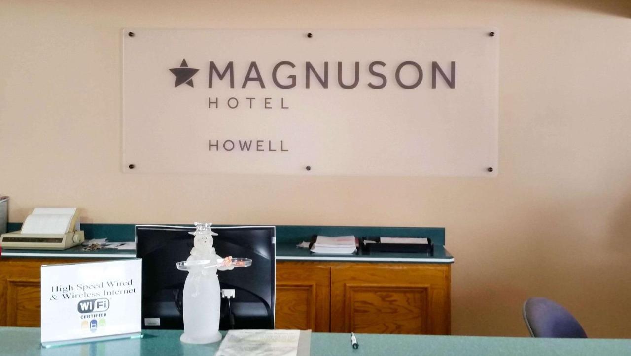 Magnuson Hotel Howell/Brighton Екстериор снимка