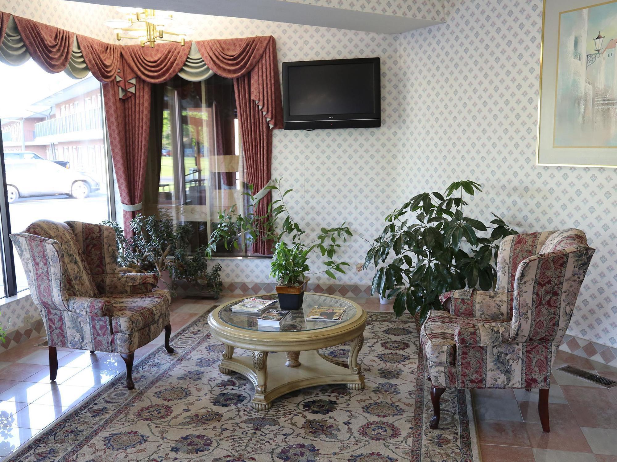 Magnuson Hotel Howell/Brighton Екстериор снимка