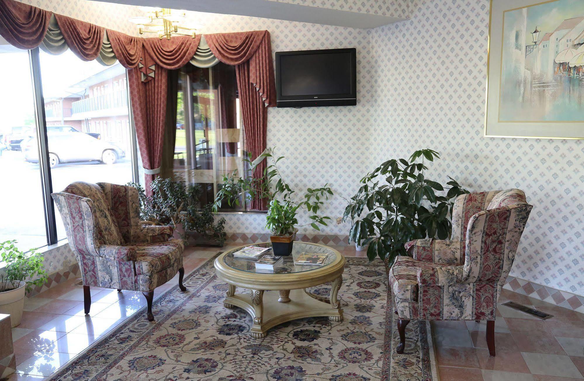 Magnuson Hotel Howell/Brighton Екстериор снимка